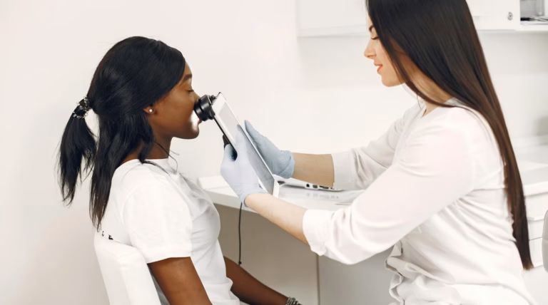 Photothérapie et eczéma : en quoi consiste ce traitement ?